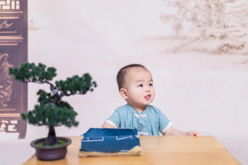 海安怀孕多久会小腹隆起 海安怀孕多久会小腹隆起